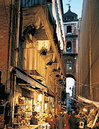 Xtrallusion offers characteristic Bed and Breakfast, B&B, Guest House, Hotel, Albergo and Country Lodge accommodation in Italy. Plus independent self-guided Walking, Adventure, Activity, Skiing and Paragliding Holiday itineraries on the Italian Rivieras, in the Italian Lakes, in the Italian Alps and in some of the most beautiful corners of Italy.